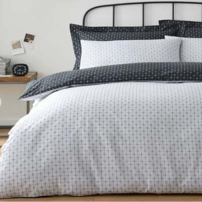 New 50/50 Polycotton Reversible Checked Star White & Black - Extra Large Single Duvet Cover Set