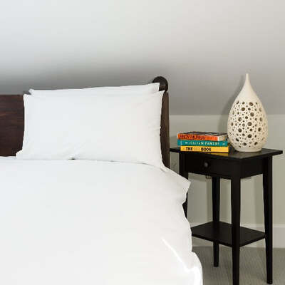 Plain White 50/50 Polycotton Extra Large Single Duvet Cover Set - Slightly Marked